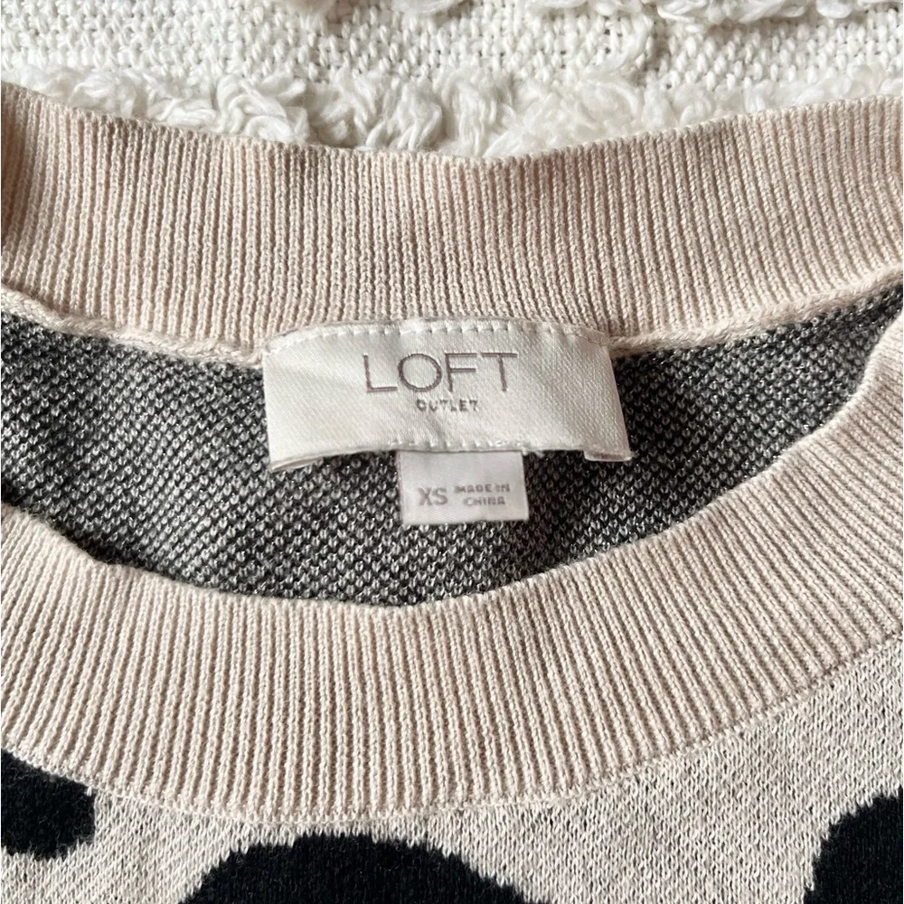 LOFT Leopard Jacquard Beige/Metallic Gold Sweater size xsmall - Picture 3 of 9